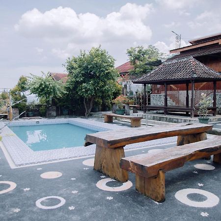 Reddoorz At Villa Bukit Senyum Lombok Kuripan  Exterior photo